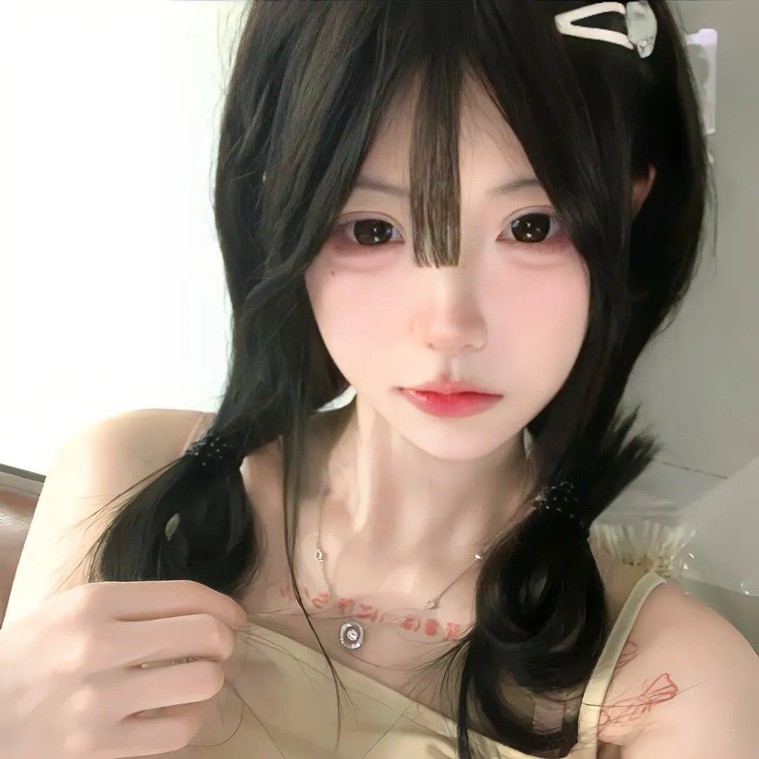 10号舱里的女人